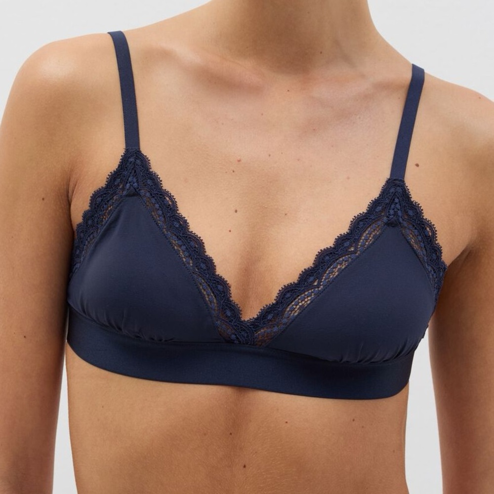 NWOT! Gilly Hicks Bralette